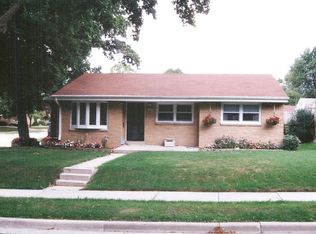7030 W Kinnickinnic River Pkwy, Milwaukee, WI 53219