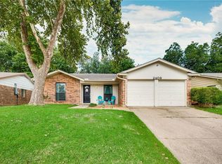 2408 Browning Dr, Arlington, TX 76014