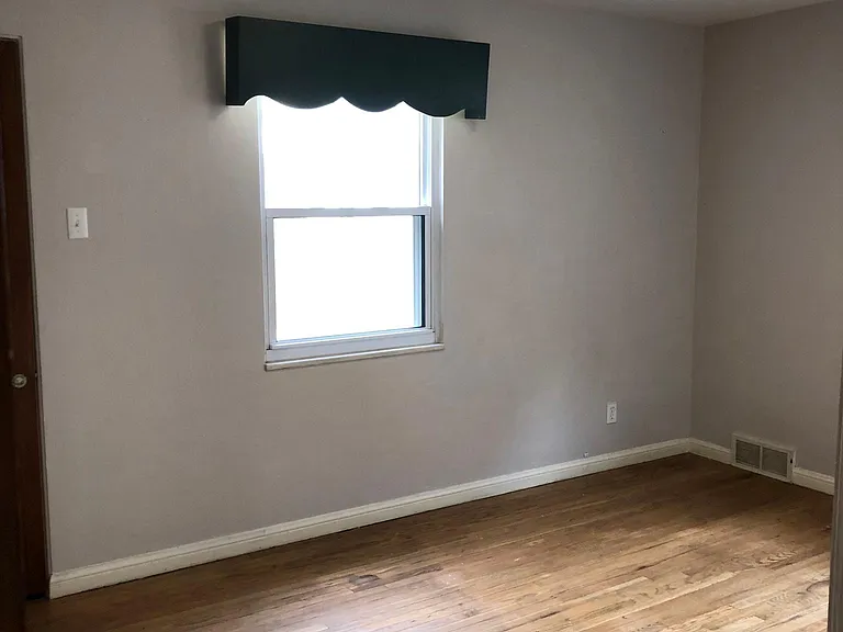 3151 Goddard Rd — Photo 11