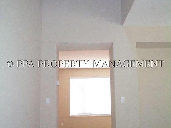 3rd image of 2366 Greystone Dr