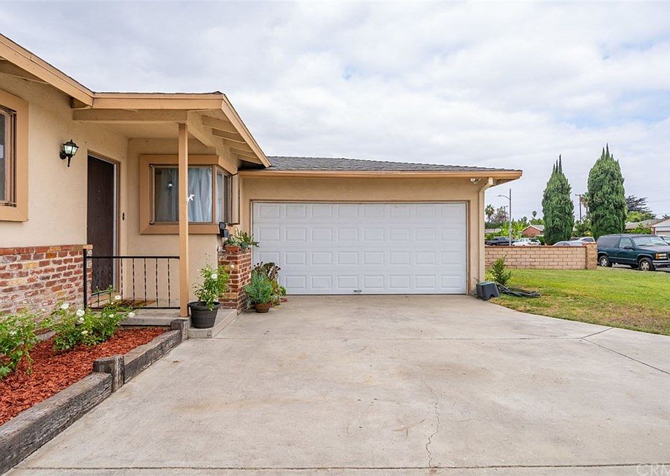 1st image of 12661 Sweetbriar Dr