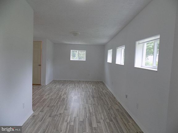 4th image of 29243 Kuhn Ln