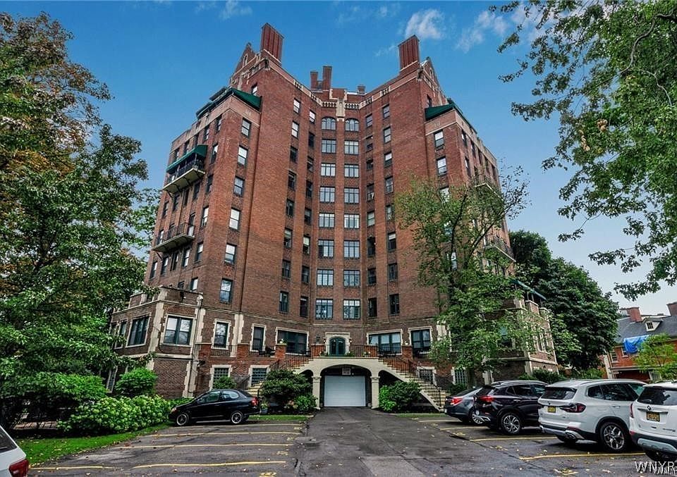 1st image of 800 W Ferry St APT 2CC