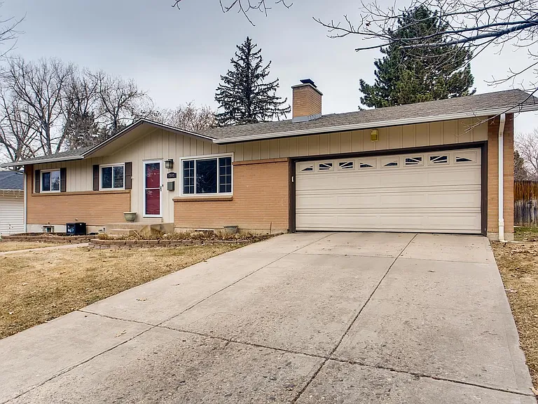 7997 E Jefferson Ave — Photo 2