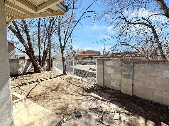 4th image of 531 Barela Ln