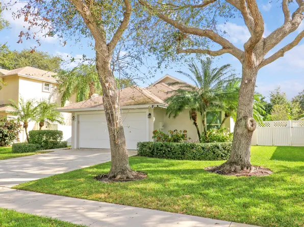 140 Pennock Landing Circle, Jupiter, FL 33458