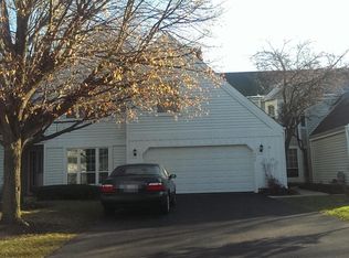 340 Stillwater Ct, Wauconda, IL 60084