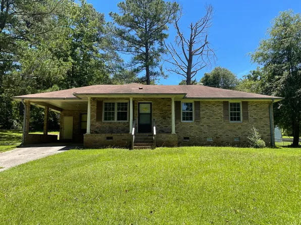 16 White Oak Cir, Ware Shoals, SC 29692