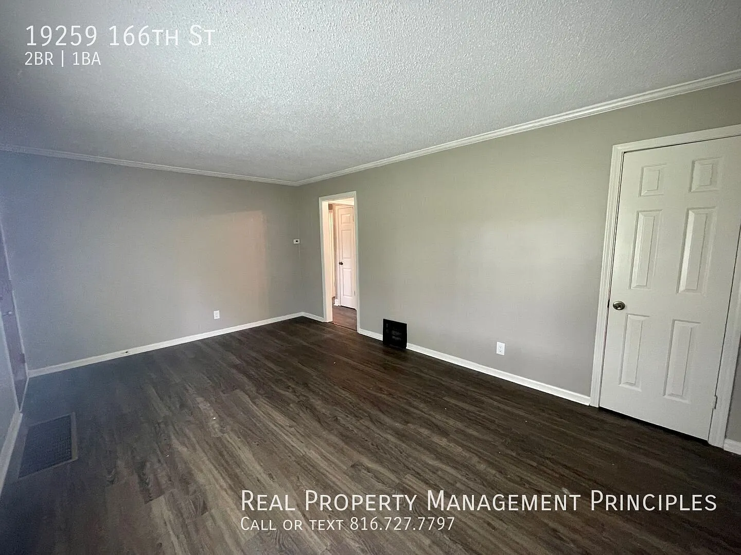 Pet Friendly, Newly Remodeled Townhouse Charmer on 2 Acres! — Photo 3