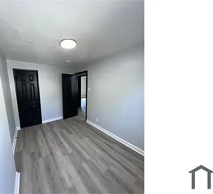 2621 Price St — Photo 15