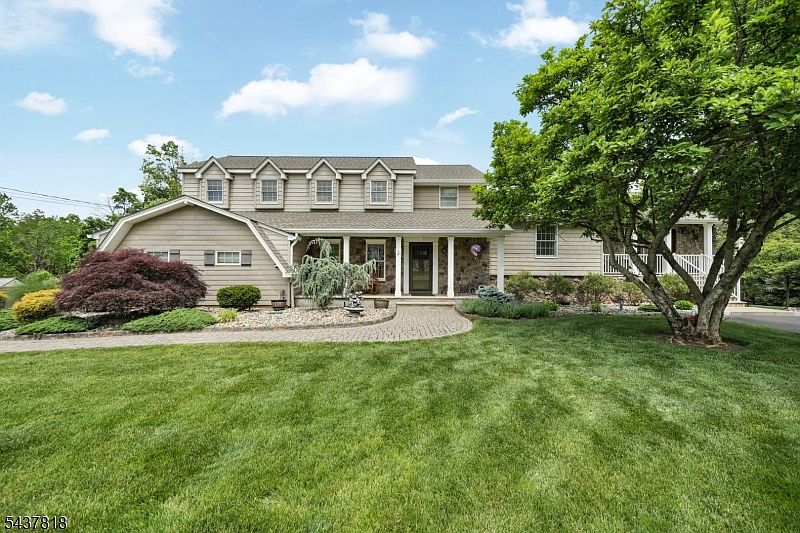 1st image of 104 Howell Dr