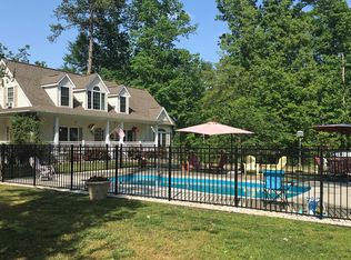 1876 Taylors Creek Rd, Weems, VA 22576