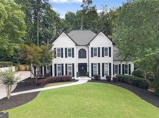 1530 Highview Pines Pass, Alpharetta, GA 30022