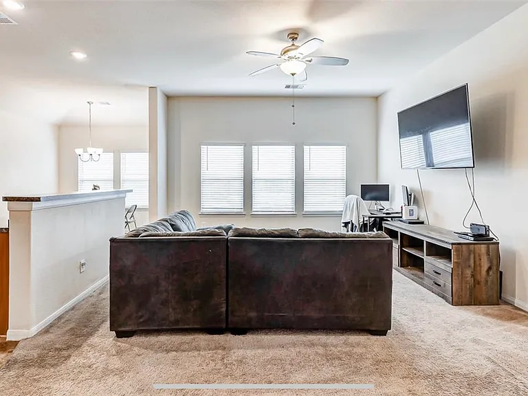 10750 Nyla Spring St — Photo 11