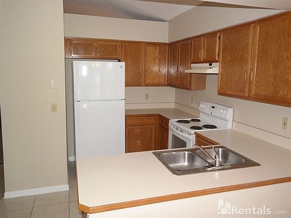 5th image of 4358 Sandhurst Dr