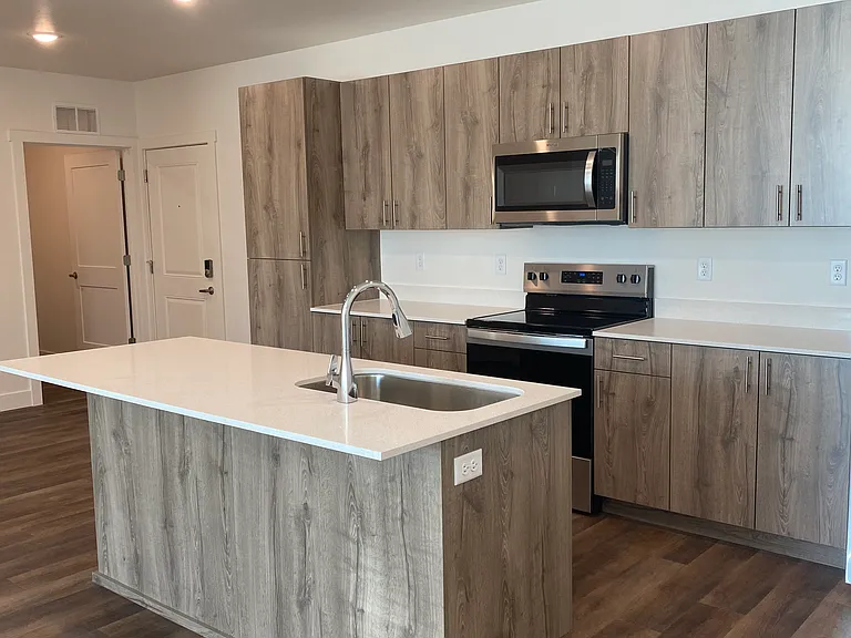 2025 E Carlson St #G108 — Photo 13