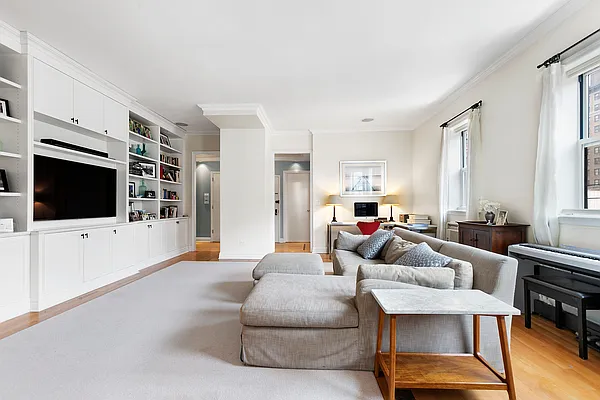 Sold by Compass | media 2