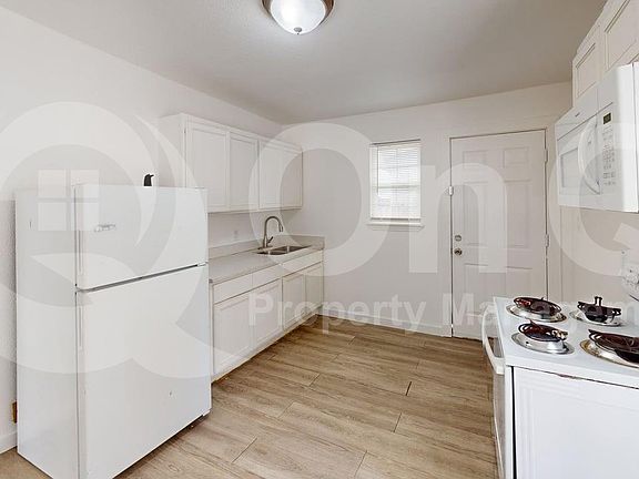 3rd image of 2223-J Jackson Junior Blvd #B