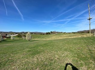 2656 Plantation Dr, Russellville, TN 37860