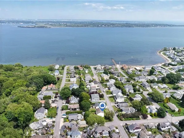 52 What Cheer Rd, Narragansett, RI 02882