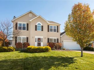5043 Weatherstone Dr, North Ridgeville, OH 44039