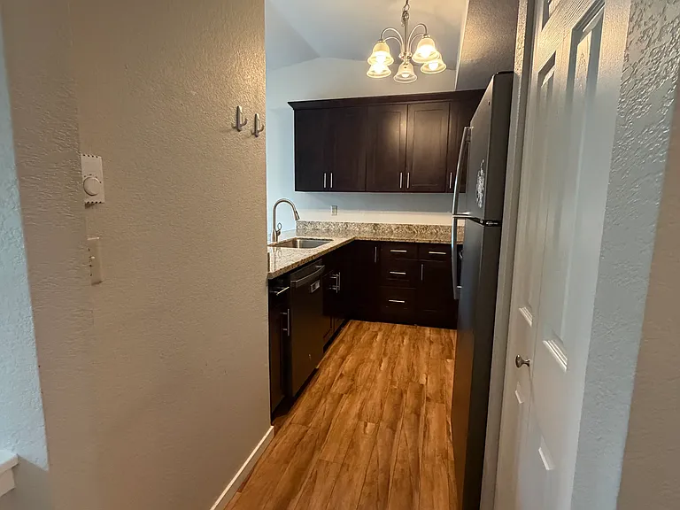 280 NW Holly St #6 — Photo 60