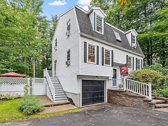 3rd image of 20 Meetinghouse Road
