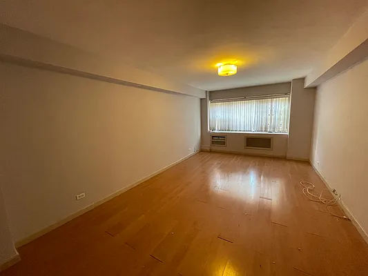 Rented by Voro, LLC | media 17