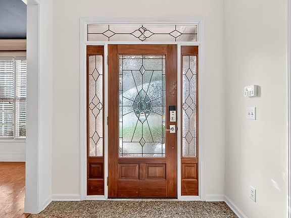 4th image of 1681 Reserve Way