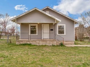1027 W Locust St, Springfield, MO 65803