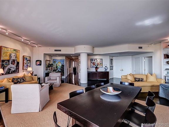 4th image of 10 Edgewater Dr APT 7F