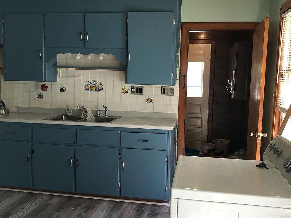 134 Barton Ave Utica, NY, 13502 Apartments for Rent Zillow