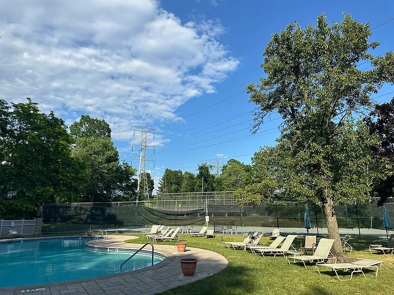 11D Heritage Dr #11D — Photo 13