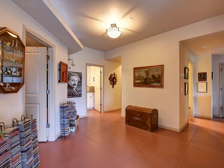 210 Jacob Ln — Photo 24