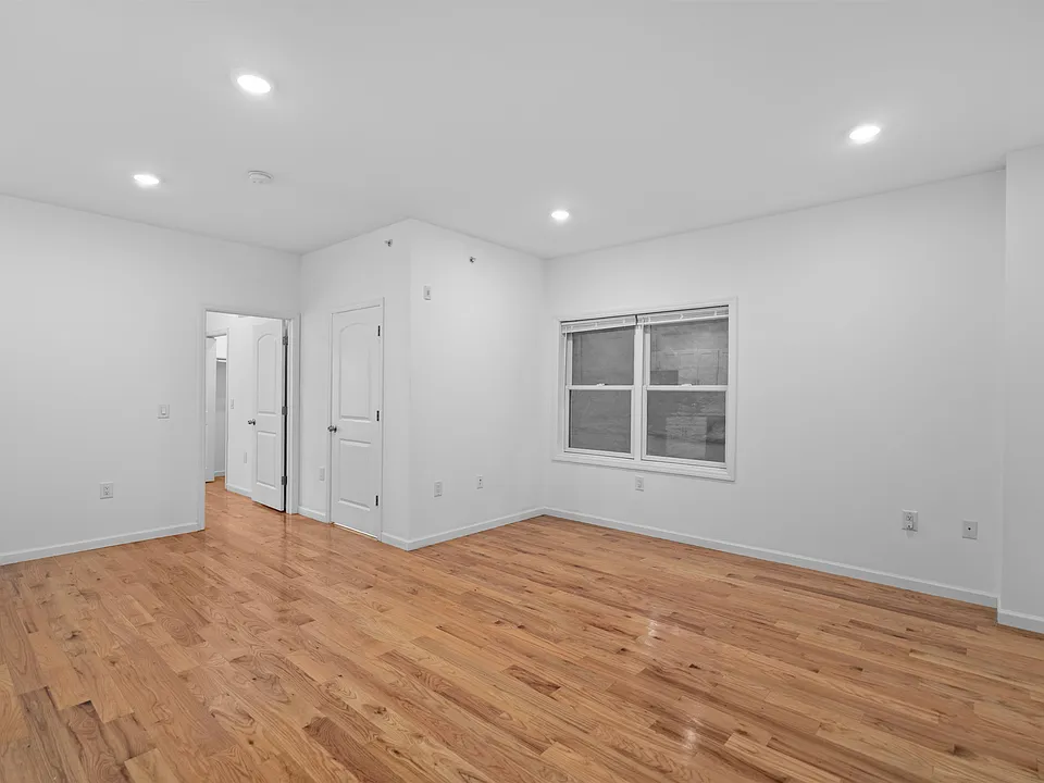 60 Cottage St #3D