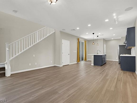 4th image of 11730 Hamilton Lake Ave #0