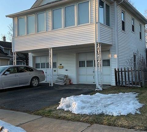2nd image of 421 Birdsall St