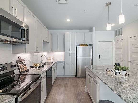 2nd image of 300 Lakefront Dr #3402