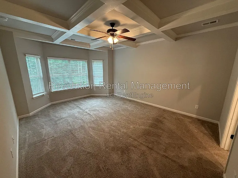 1009 Fable Ln — Photo 8
