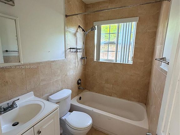 5th image of 2772 SW 23rd Ter