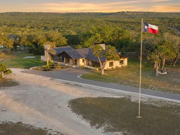 5930 Grotto Creek Ct, Fischer, TX 78623