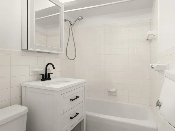 520 East 81st Street 1M image 5 of 5