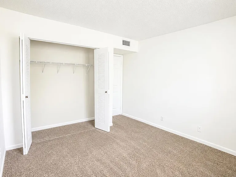 5910 Morningstar Cir #202 — Photo 10