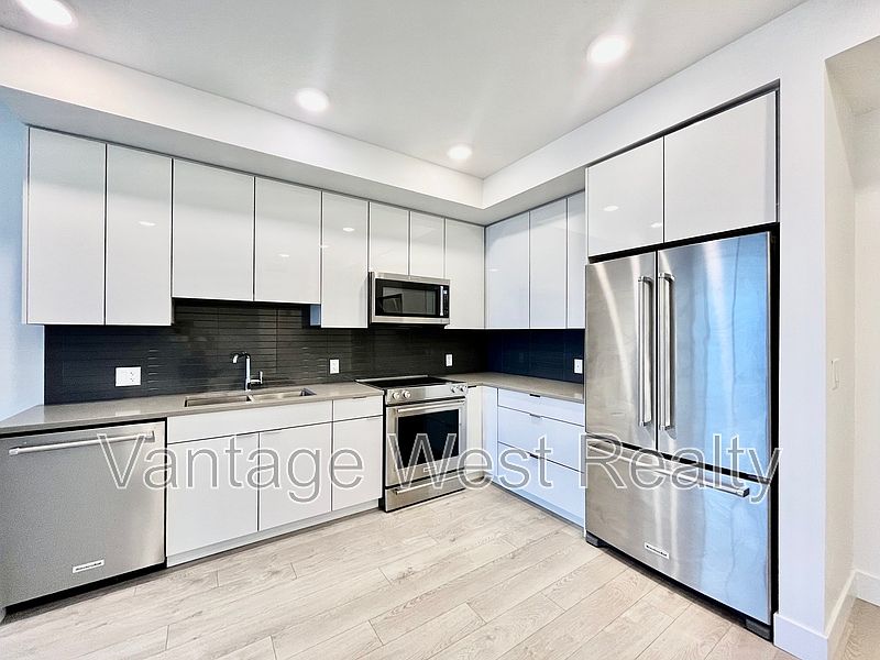 1st image of 1232 Ellis St #807