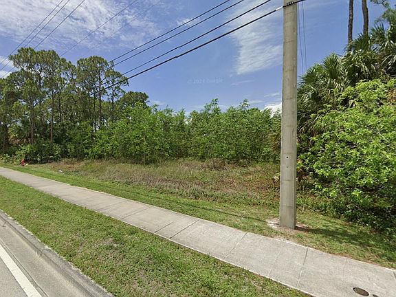 3rd image of 325 NW Prima Vista Boulevard