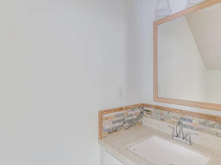 306 Orchard Park Dr — Photo 14