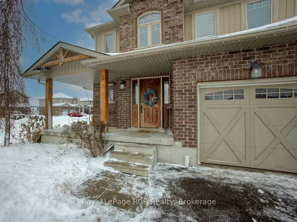 11 Green St, Mapleton, ON N0G 1P0