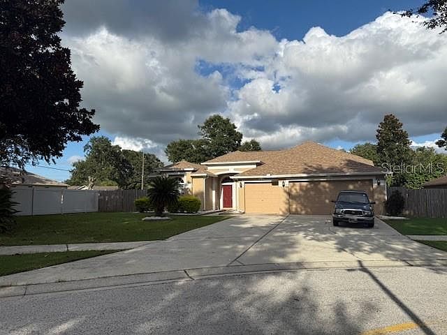 1st image of 2601 Villa Dr