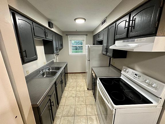 3rd image of 4780 Pinoak Dr