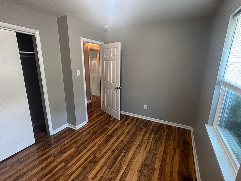 1725 Scarbrough Ct — Photo 8